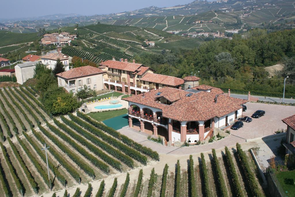 Tota Virginia Antico Podere Serralunga d'Alba Esterno foto