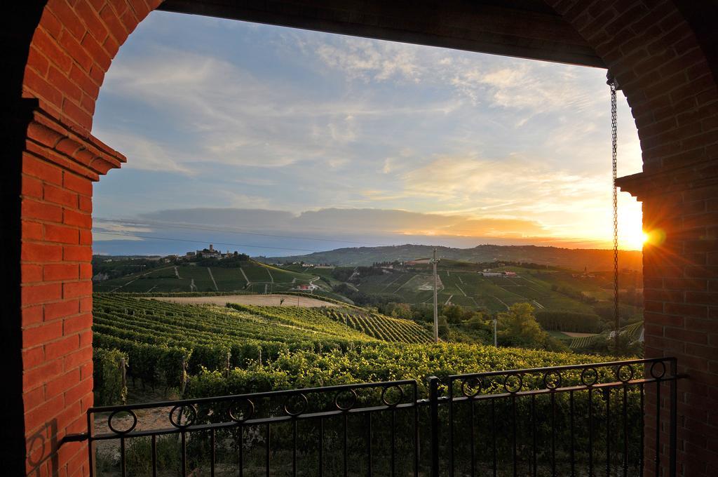 Tota Virginia Antico Podere Serralunga d'Alba Esterno foto