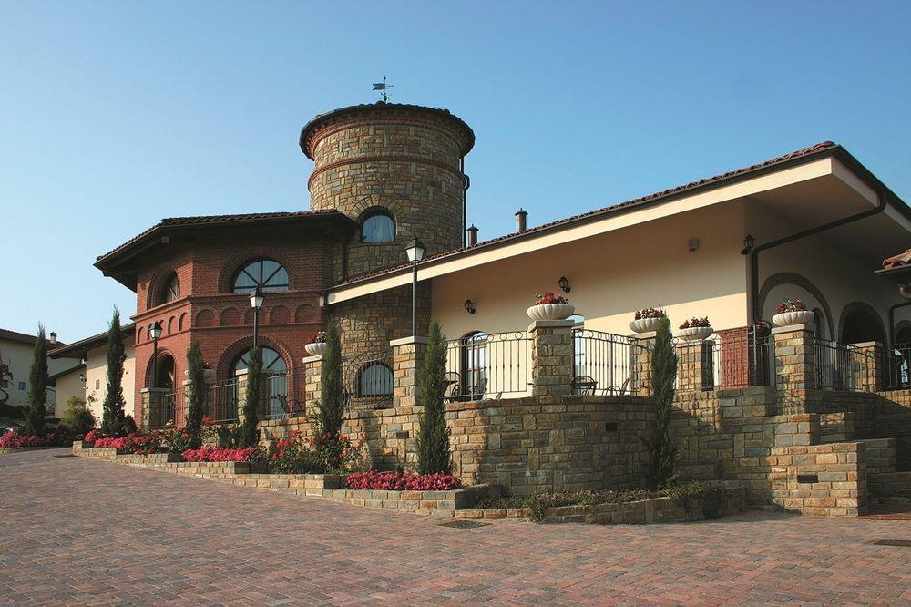 Tota Virginia Antico Podere Serralunga d'Alba Esterno foto