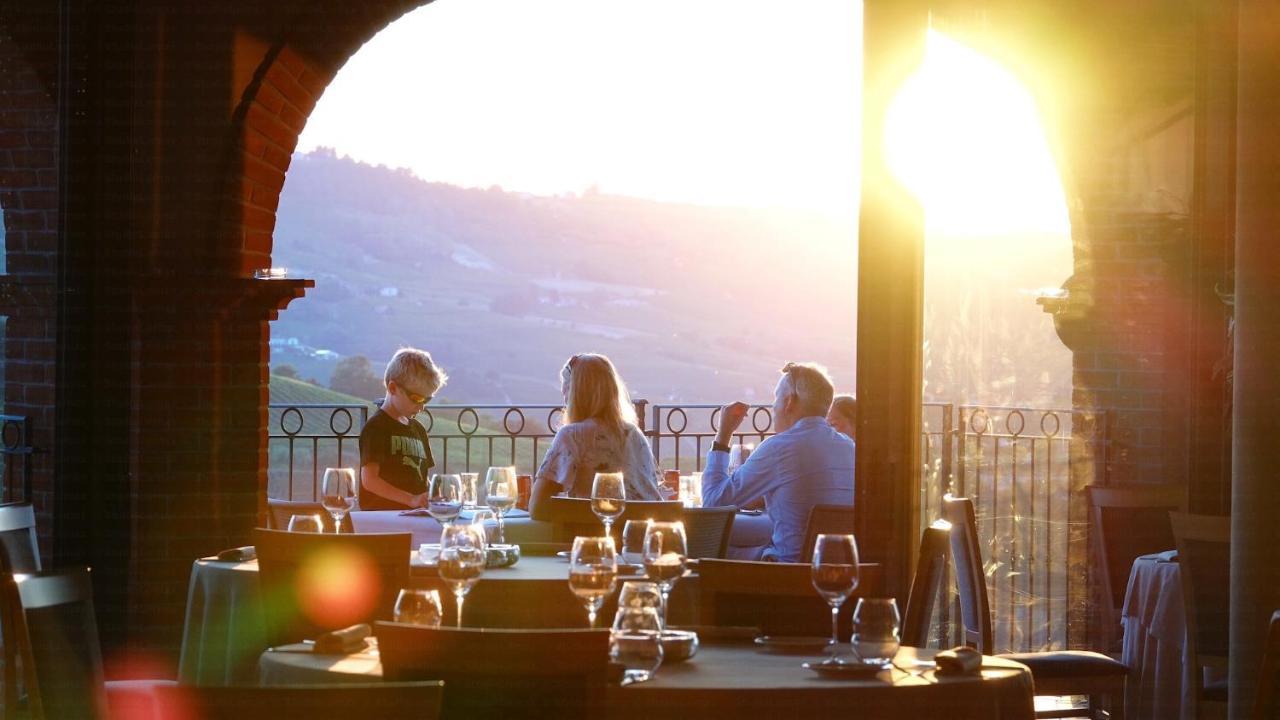 Tota Virginia Antico Podere Serralunga d'Alba Esterno foto